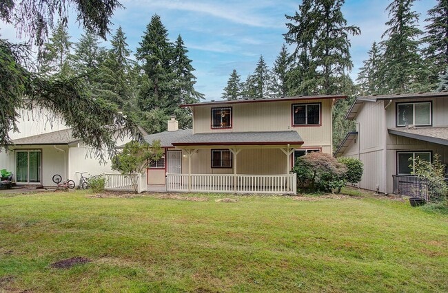 Building Photo - Bright 3 Bedroom 2 Bath Home in Pinebrook! Stainless Appliance Package
