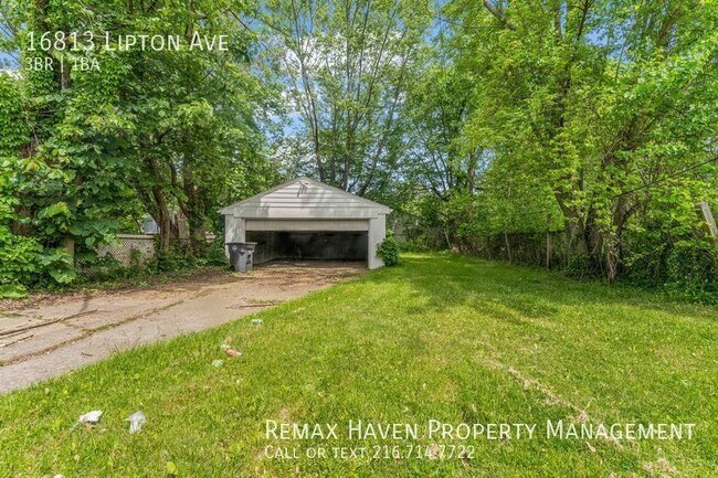 Building Photo - 16813 Lipton Ave, Cleveland - Charming 3 B...