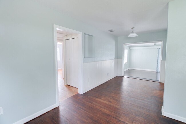Building Photo - 3320 Lila Dr
