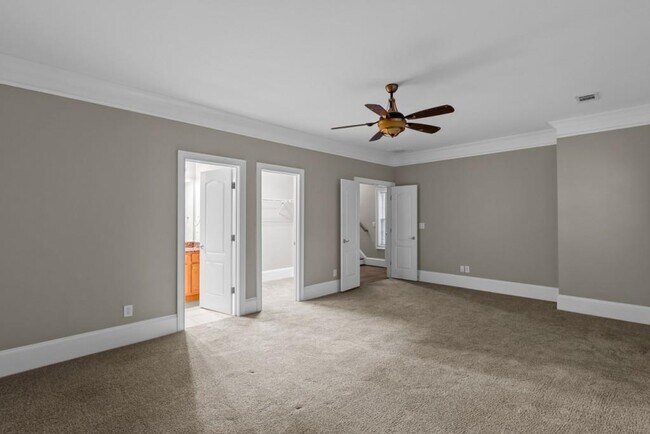 Building Photo - 1820 Dorman Ave NE