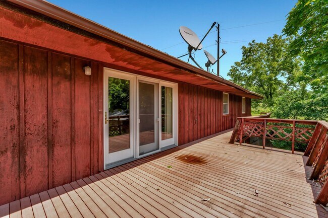 Building Photo - 40 Deep Creek Rd