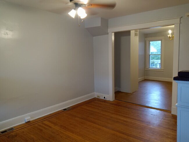 Building Photo - 2315 N Rosedale St