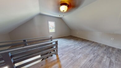 Building Photo - 4217 Hyde Ave