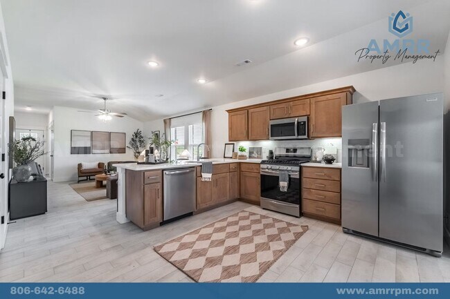 Building Photo - Beautiful 4-Bedroom Home in Siloam Springs