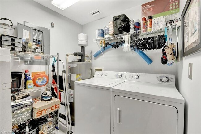 Building Photo - 7811 Regal Heron Cir