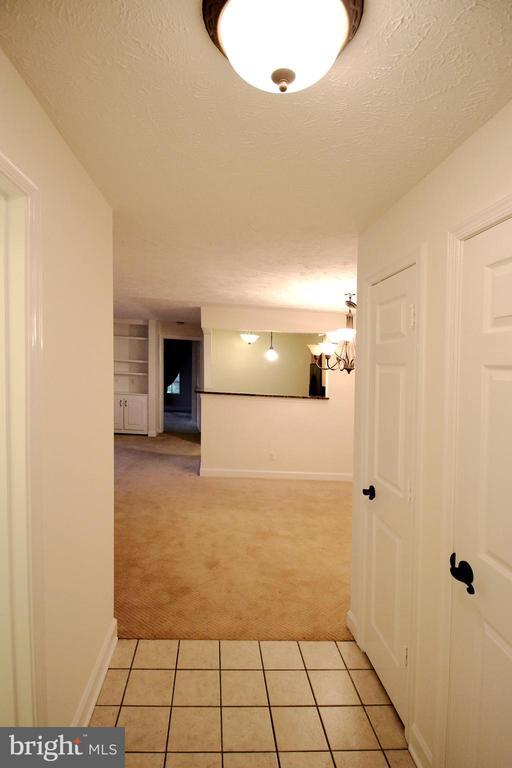 Building Photo - 3801 Ridge Knoll Ct