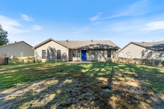 Building Photo - 337 Lamplighter Dr