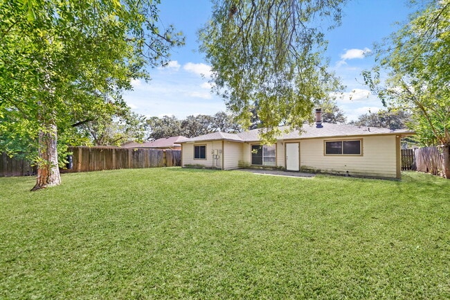 Building Photo - 13923 Ludgate Pass