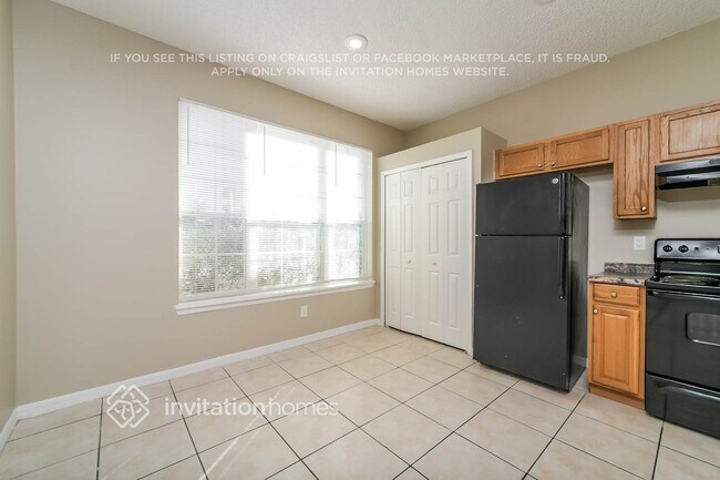 Building Photo - 1613 Stanley Ave