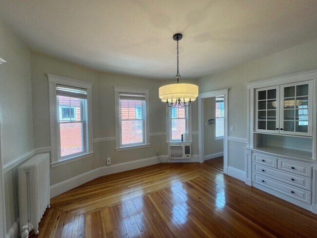 Building Photo - 86 Morrison Ave