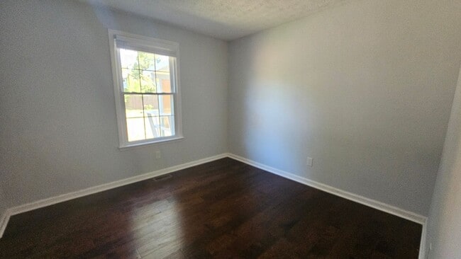 Building Photo - Hendersonville TN 3 bed 2 bath house