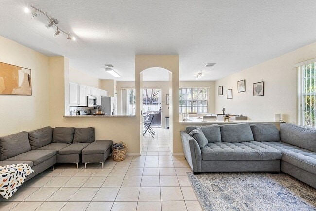 Building Photo - 9090 NW 40th Pl