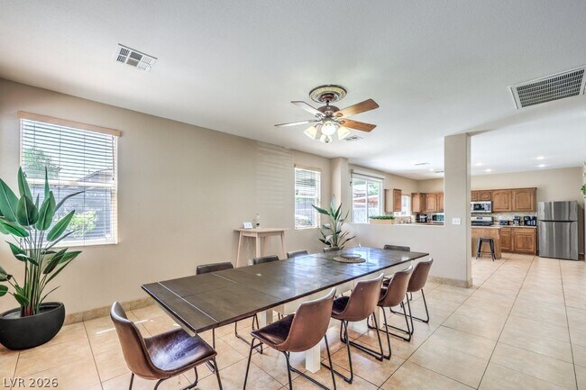 Building Photo - 5663 Artesia Lake Ct
