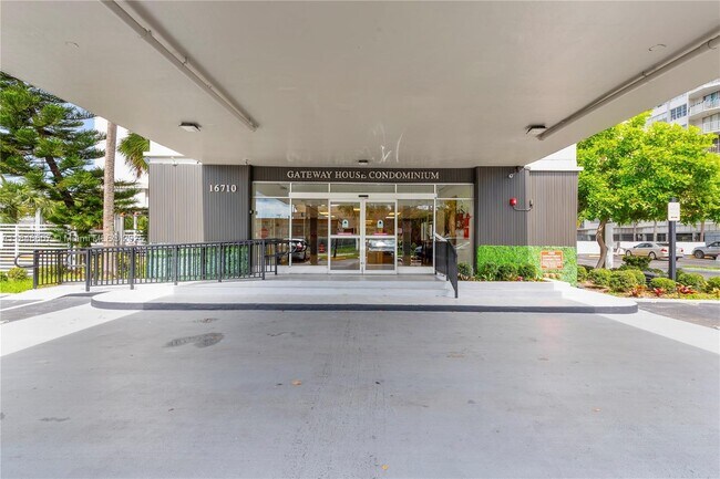 Building Photo - 16710 NE 9th Ave