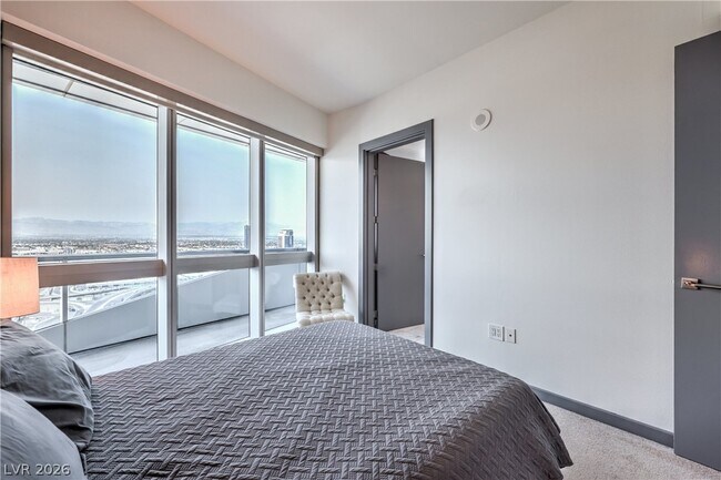 Building Photo - 4471 Dean Martin Dr