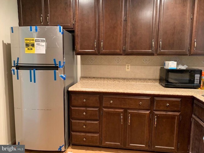 Building Photo - 8200 Aspen Glen Ct