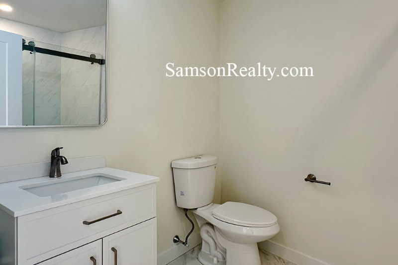 Building Photo - 381 Wickenden St