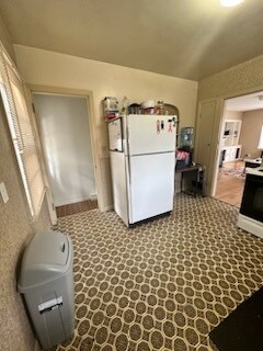 Building Photo - 965 NE C St