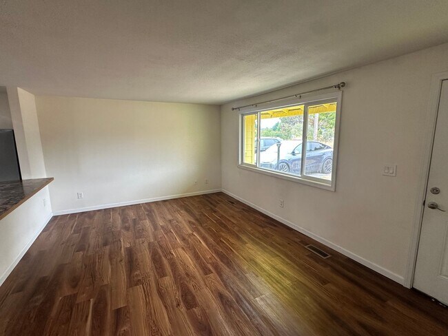 Building Photo - 1307 Sprague St NW