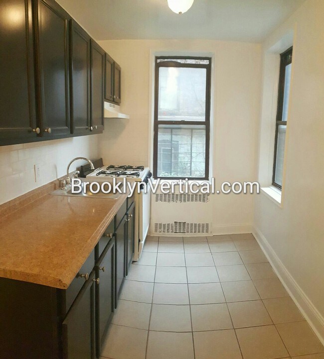 Building Photo - 1145 E 35th St