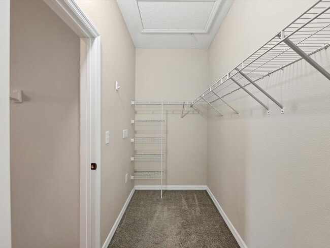 Building Photo - Unfurnished Annual Rental Available