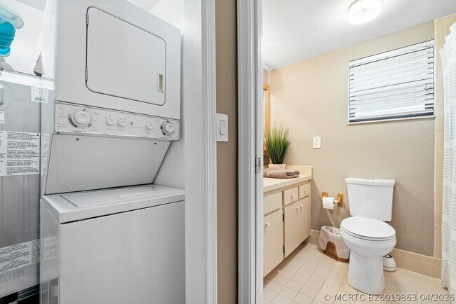 Building Photo - 11863 Wimbledon Cir
