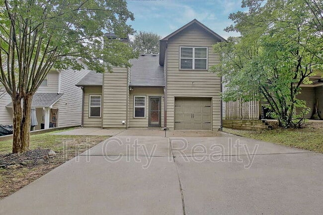 Building Photo - 113 Macalester Dr