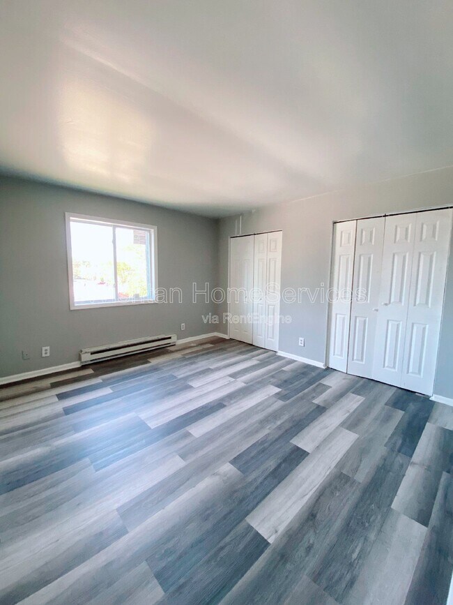 Building Photo - 219 Charleston Blvd