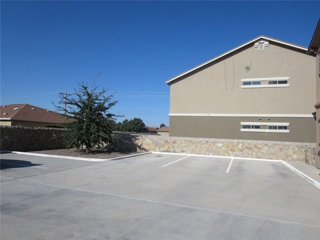 Building Photo - 14302 Gil Reyes Dr