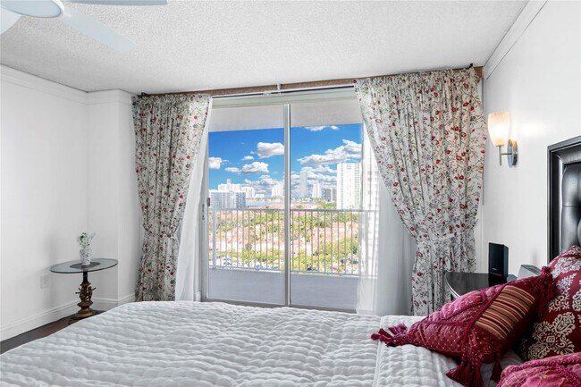 Building Photo - 2801 NE 183rd St