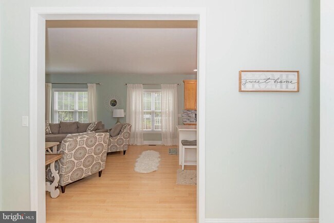 Building Photo - 18959 Gold Finch Cove