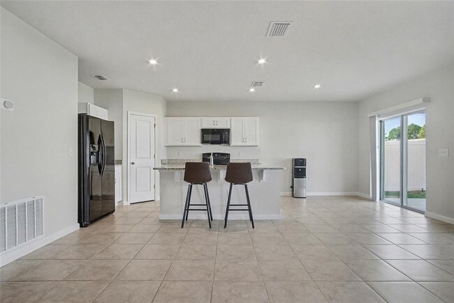 Building Photo - 1371 Madison Cir