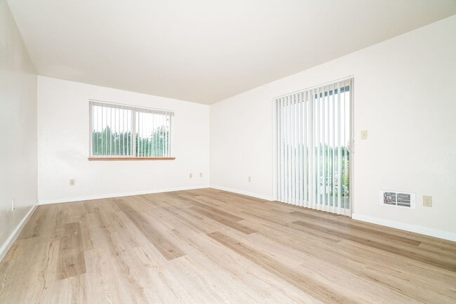Building Photo - Welcome to Magenta Apartments – Where Quie...