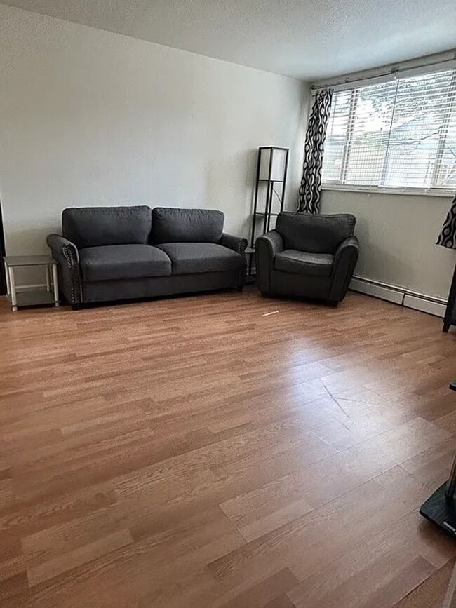 Building Photo - Coming Soon! 1 BR/1BA | Cozy Condo | Private Lake| In Boulder!