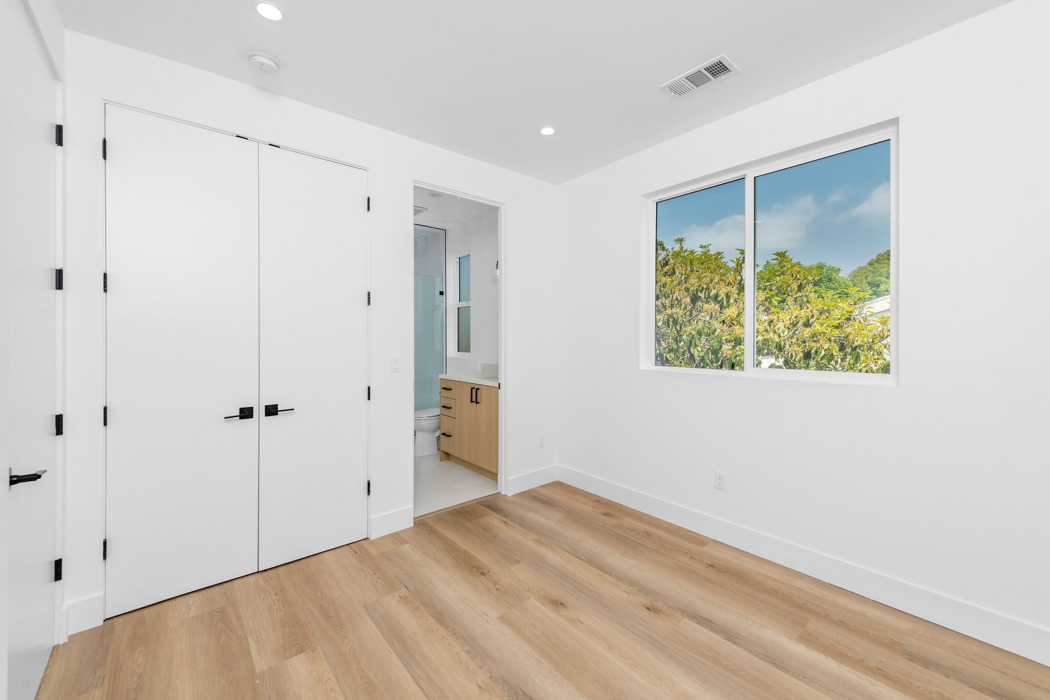 Building Photo - 4337 Dixie Canyon Ave