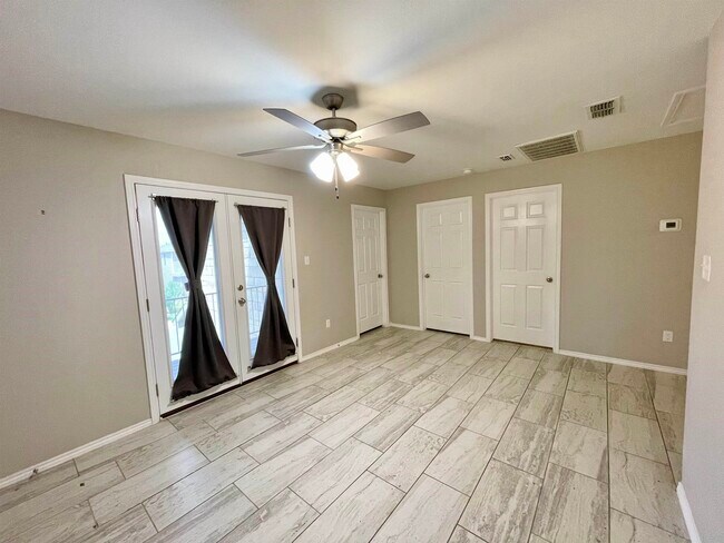 Building Photo - 303 Rockpile Creek Ln