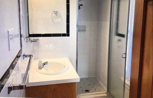 Bathroom - 37 Silver St