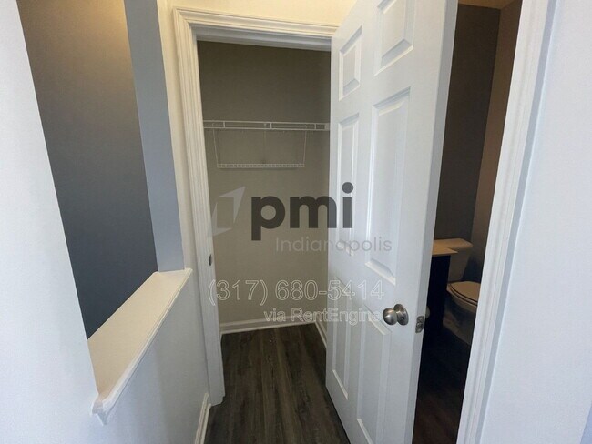 Building Photo - 2948 W New York St