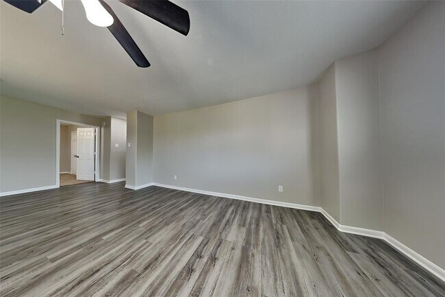 Building Photo - 17907 Timber Crossing Ln