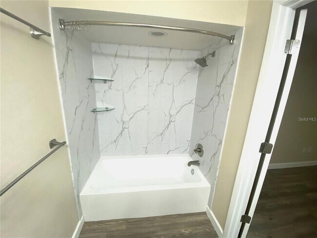 Building Photo - 11241 Cedar Hollow Ln