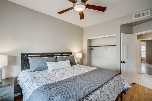 Building Photo - Resort Style Living - Furnished Three Bedr...