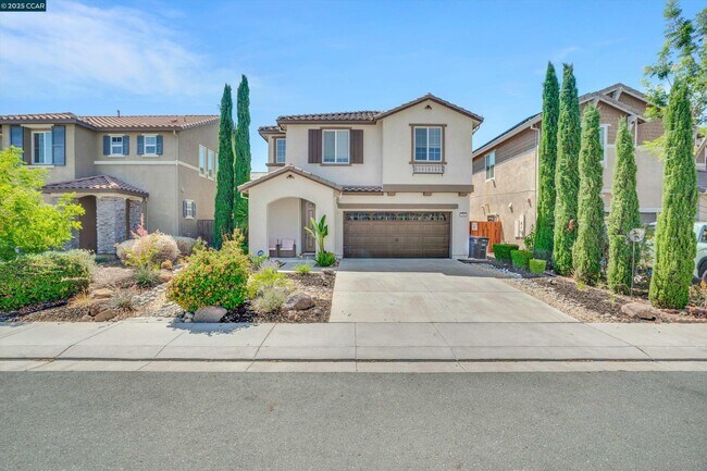Building Photo - 351 Coolcrest Dr