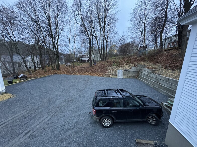 Off-Stree Parking - 73 Goshen Rd