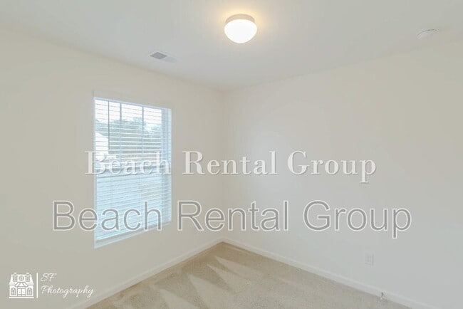 Building Photo - 109 Oxfordshire St