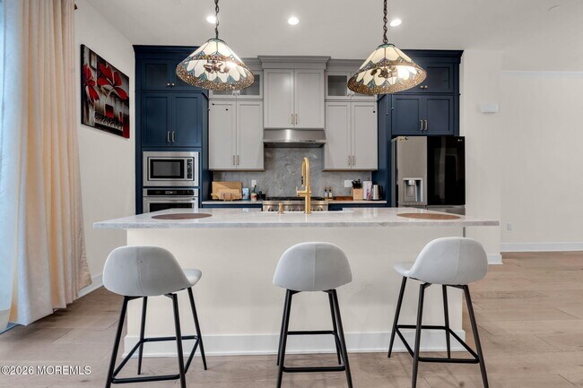 Building Photo - 23 Valiant Ct