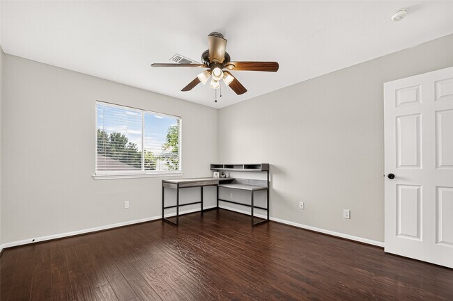 Building Photo - 9710 Berkshire Trce