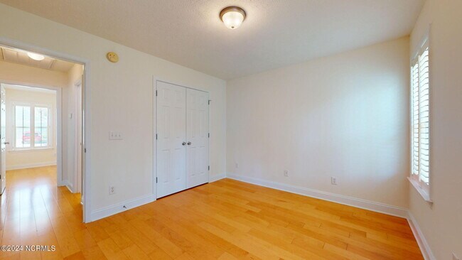 Building Photo - 536 Catamaran Dr