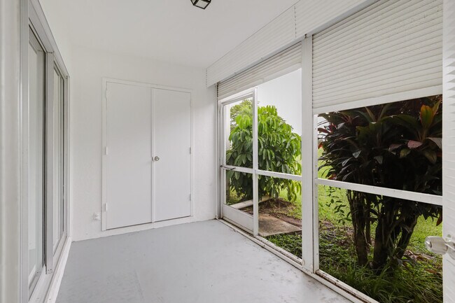 Building Photo - 3595 Birdie Dr