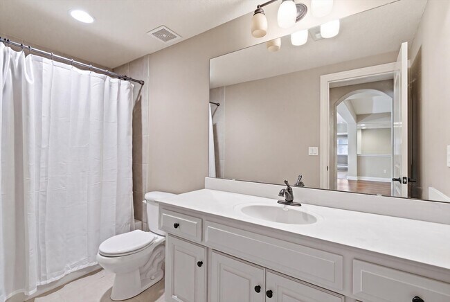Building Photo - 9638 Zarda Dr