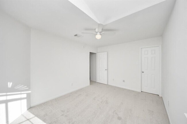Building Photo - 32310 Archer Park